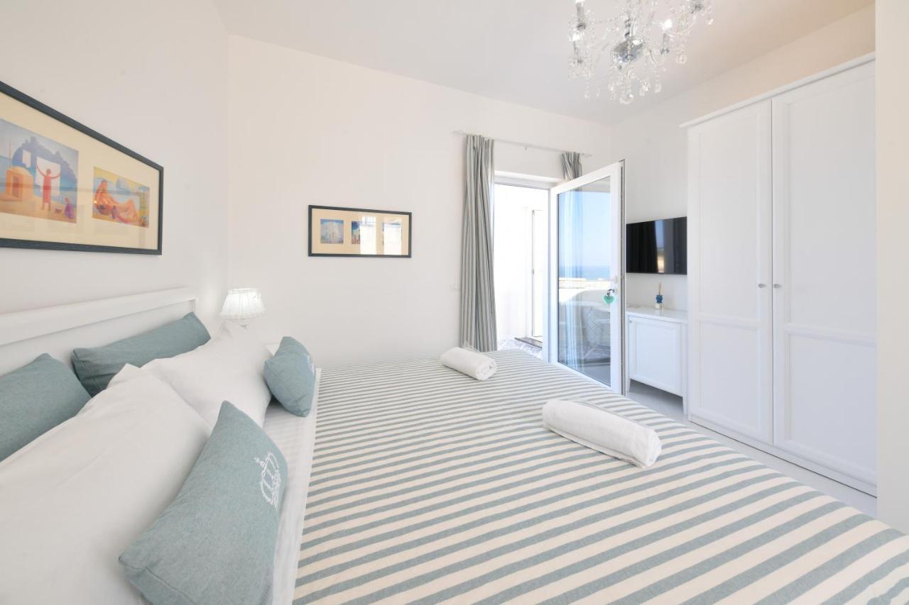 King Suite - Luxury Rooms Форио Экстерьер фото